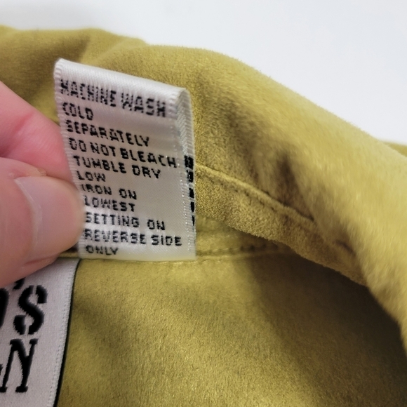 Chico's Faux Suede Light Green Womens Full Button Over Shirt in a Size 2 (L/12) - Picture 12 of 14